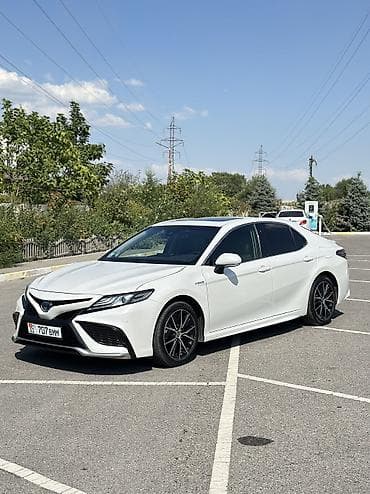 госномер сертифика: Toyota Camry: 2023 г., 2.5 л, Гибрид — 2