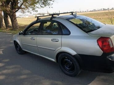 Chevrolet Lacetti: 2005 г., 1.6 л, Механика, Бензин, Седан