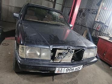 190: Mercedes-Benz 190: 1987 г., 2 л, Механика, Бензин, Седан — 3
