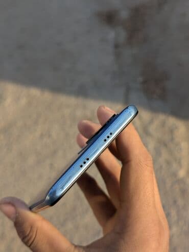 я ищу телефон: Poco F3, Б/у, 128 ГБ, цвет - Голубой, 2 SIM — 9