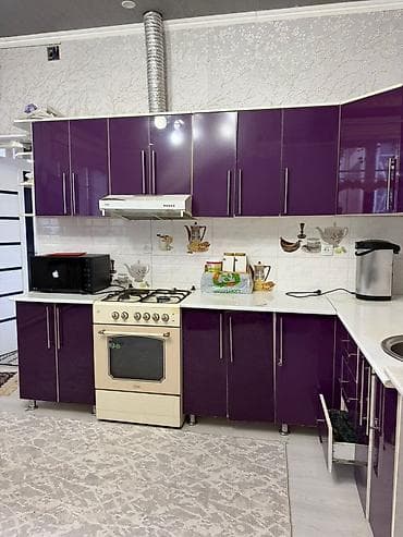 кухоный горнитур: Продается кухонный гарнитур. Состояние хорошее. В некоторых местах — 2