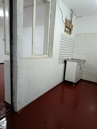 комната манас: Бир комната прихожкасы менен квартира берилет. Ичинде муздак суу, ысык — 2