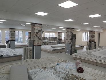 сдаю на рынке: 3й этаж - 320кв.м 4й этаж - 120кв. Жибек-Жолу 213. напротив — 1