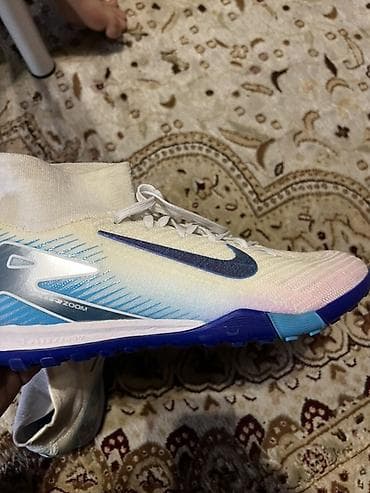 Спорт и хобби: Футбольные бутсы/сороконожки Nike Zoom (линейка Air Zoom).размер 39 - — 2