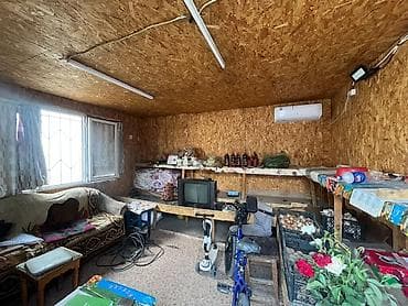 Коммерческая недвижимость: Продаюя или меняю на авто цена договорная. обрящятся по телефону — 3
