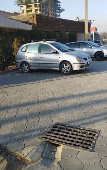 Nissan Almera Tino: 2003 г., 1.8 л, Механика, Бензин, Универсал