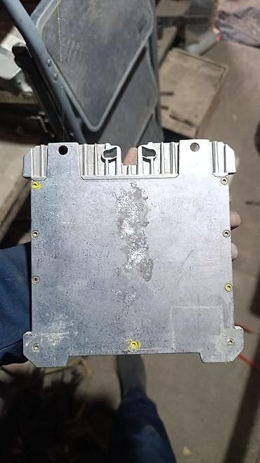 srv 2: Блок управления двигателем (ЭБУ) VDO MSE для Mercedes-Benz об 2.2 — 3