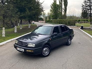 kia bongo3: Volkswagen Vento: 1997 г., 1.6 л, Ручные, Бензин, Седан — 4