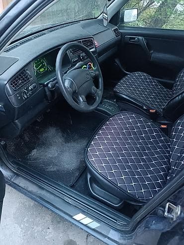 для гольфа: Volkswagen Golf: 1995 г., 2 л, Автомат, Бензин, Хэтчбэк — 8