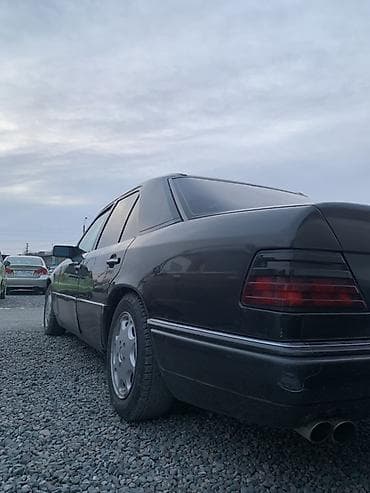 merce: Mercedes-Benz W124: 1993 г., 2.2 л, Ручные, Бензин, Седан — 5