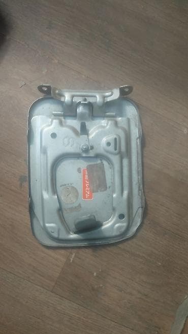 suba: Лючок бензобака Subaru 2002 г., Б/у, Оригинал — 1