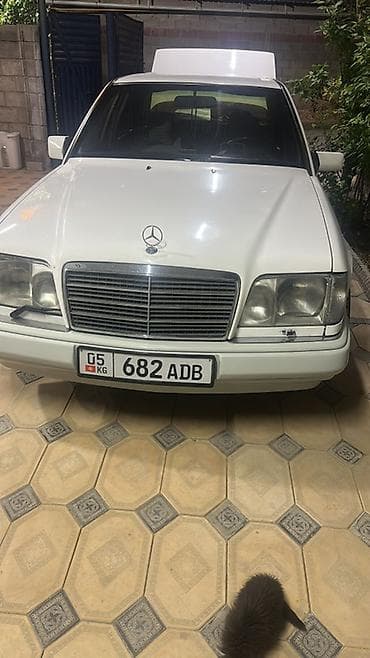 мерс 124 продаю: Mercedes-Benz W124: 1994 г., 2.2 л, Механика, Бензин, Седан — 2