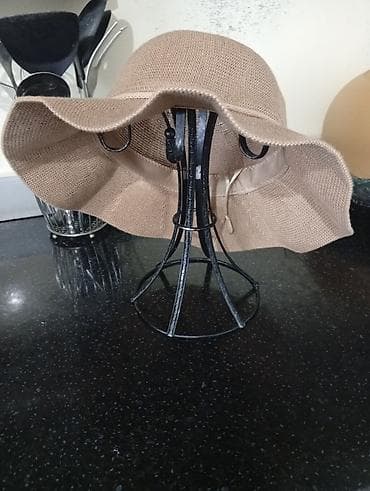 плащ для дождь: Шляпа новая 
500 — 1