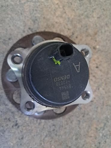 Автохимия: Ступица колеса с интегрированным датчиком ABS (модуль ступичного — 2