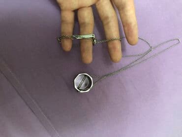 золотая лошадь цена: Подвеска от Armani Exchange
отдам за 900
стоил свыше 100 долларов — 1