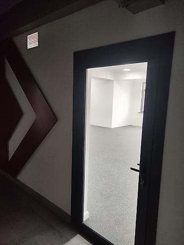 55: Аренда офисов, 77 м², В бизнес центре, С системой безопасности — 10