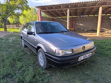 Volkswagen Passat: 1989 г., 1.8 л, Механика, Бензин, Седан