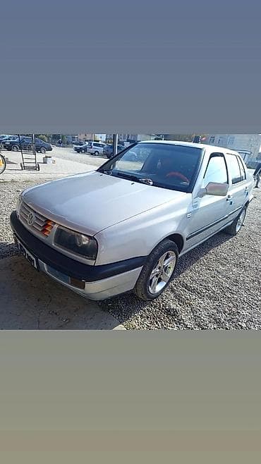 Volkswagen Vento: 1993 г., 1.8 л, Кол менен иштөөчү, Седан