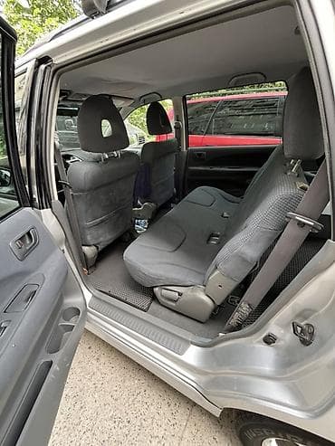prius plus: Mitsubishi Space Wagon: 2001 г., 2 л, Механика, Бензин, Минивэн — 7