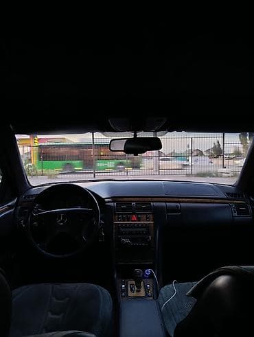 atego 818: Mercedes-Benz E-Class: 1998 г., 3.2 л, Типтроник, Бензин, Седан — 10
