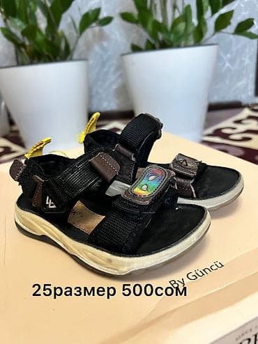 Детские электрокары: Продается детская обувь на мальчика состояние 9из10 Бишкек — 4