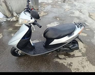 Кумурска мотороллер: Кичи мопед Suzuki, 50 куб. см, Бензин, Колдонулган — 2