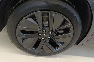 жили манжера: Lixiang L9: 2022 г., 1.5 л, Гибрид, Кроссовер — 7