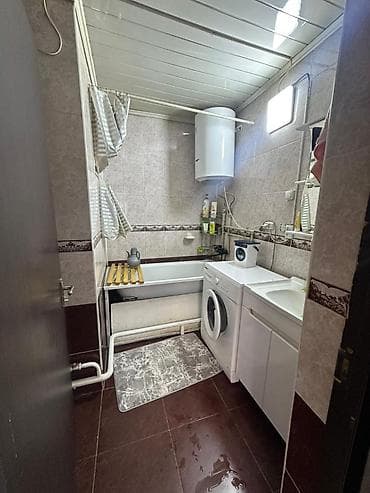 Үйлөр: 🏡 Продаётся участок с времянкой в Ак-Орго 📍 Ул. Аймончок — отличная — 8