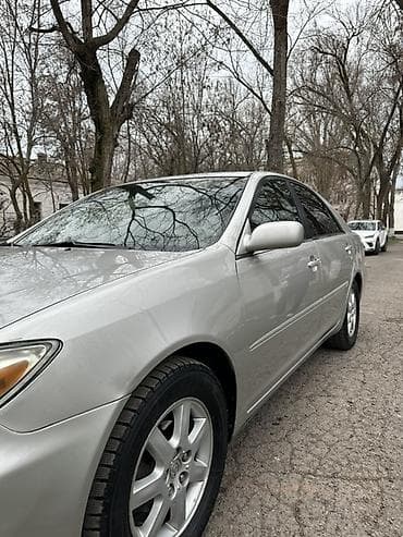 организация продает: Toyota Camry: 2004 г., 2.4 л, Автомат, Бензин, Седан — 9