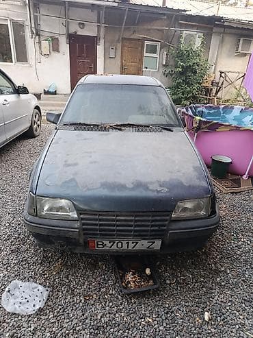 mini coper: Opel Kadett: 1985 г., 1.5 л, Механика, Бензин, Хэтчбэк — 2