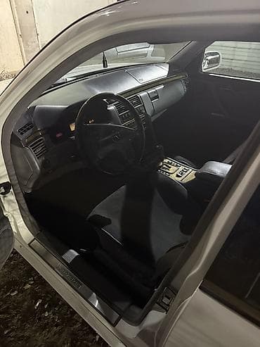 Mercedes-Benz E-Class: 2001 г., 3.2 л, Автомат, Бензин, Седан