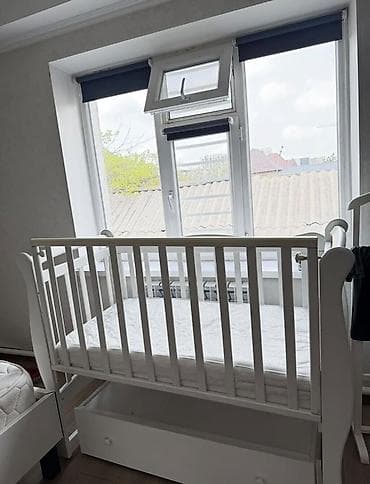 Детская мебель: Детская приставная кроватка, Б/у, Без колесиков, цвет - Белый — 2