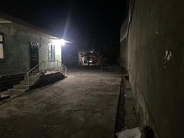 Үйдү ижарага алам: Үй, 100 м², 4 бөлмө, Менчик ээси, Эски ремонт — 1