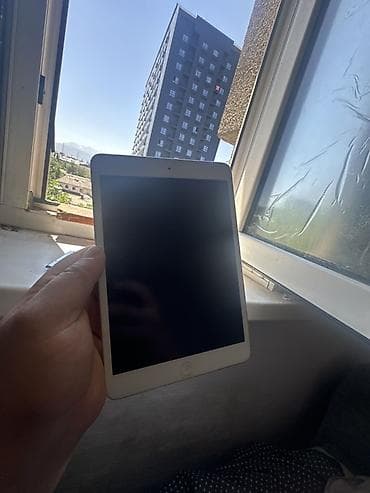 Планшеты: IPad mini 2 - Компактный планшет Apple с алюминиевым корпусом цвета — 1