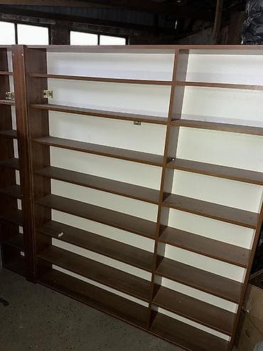 Торговое оборудование: Высокие стеллажи/витрина из ЛДСП - Конфигурация: два секционных — 1