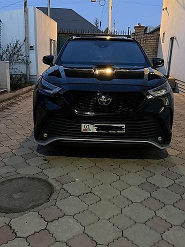 спортивный машина: Toyota Highlander: 2022 г., 3.5 л, Кроссовер — 2