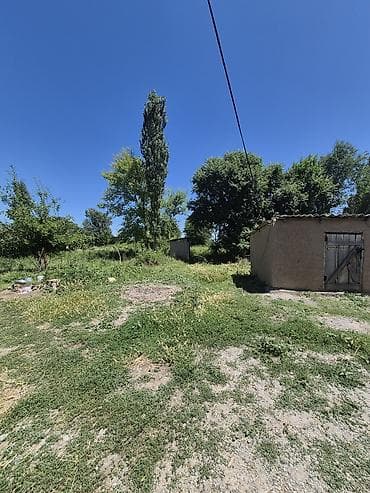 большой сад: Продаётся участок с домом в частном секторе. - Участок большой — 5