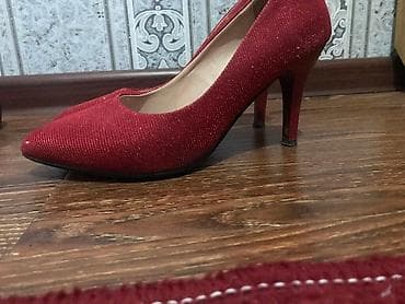 Туфли 😍700СОМ❤️
38 размер
Состояние идеальное