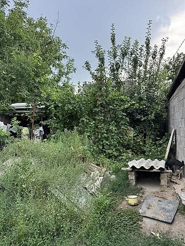 Үйлөр: Продаётся кирпичный дом с участком 3,5 сотки 📍 ул. Тоголок Молдо — 4