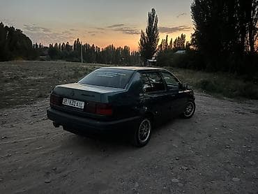 Volkswagen Vento: 1993 г., 1.8 л, Механика, Бензин, Седан — 4