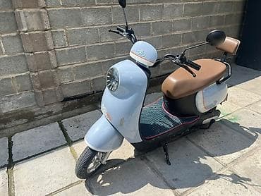 электроний скутер: 🛵 Продаётся электроскутер 📌 Максимальная скорость: 45–50 км/ч 📌 Запас — 2