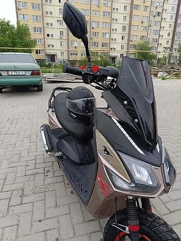 скутеры бензин: Тип скутера 150 куб. см, Бензин, Б/у — 1