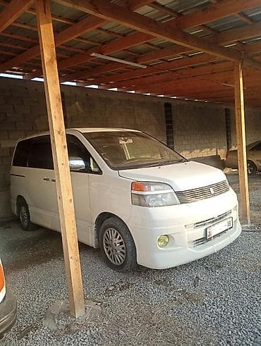 авто для детей: Toyota Voxy: 2003 г., Автомат, Бензин, Минивэн — 1