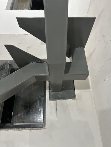 планировка дома: Металлическая лестница Для дома, Бесплатная консультация — 16