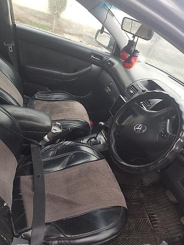 Toyota Avensis: 2004 г., 1.8 л, Автомат, Бензин, Седан