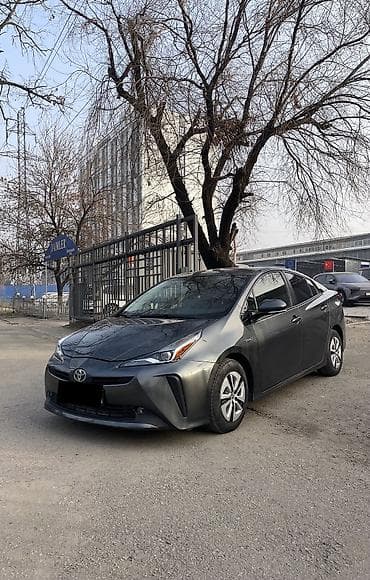 prius: Toyota Prius: 2019 г., 1.8 л, Автомат, Гибрид, Хэтчбэк — 1