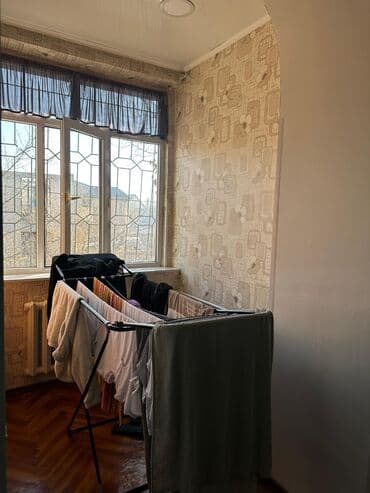 двухэтажные дома: 3 комнаты, 84 м², Сталинка, 2 этаж, Косметический ремонт — 7