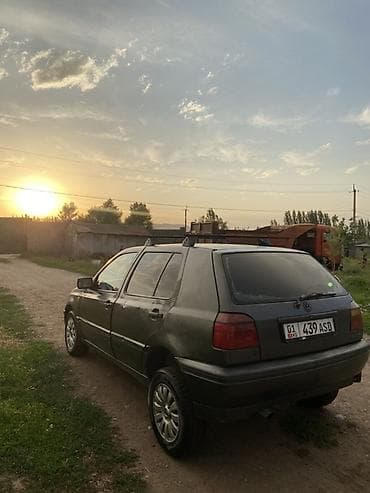 Транспорт: Volkswagen Golf: 1992 г., 1.8 л, Механика, Бензин, Хэтчбэк — 2