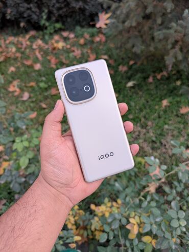 компы бишкек: Vivo iQOO 10, Жаңы, 256 ГБ, түсү - Саргыч боз, 2 SIM — 1