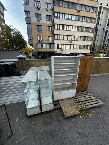 Витрины 7 шт Шкафы 3 шт Продаем так как переехали в другое место at lalafo.kg Витрины 7 шт Шкафы 3 шт Продаем так как переехали в другое место